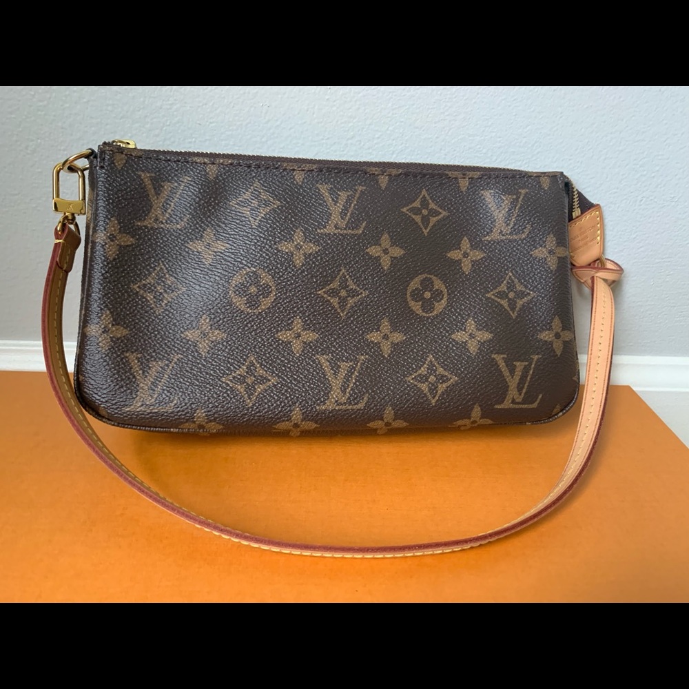 ❌SOLD❌ Authentic Monogram Pochette Accessories NM